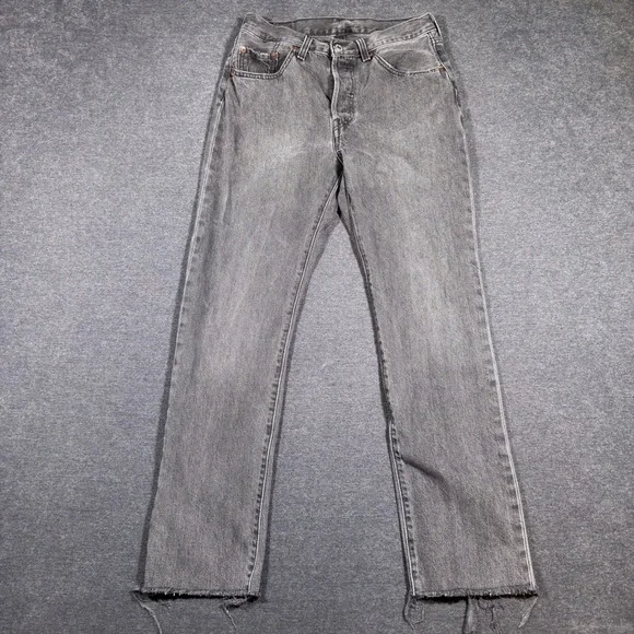 Levi's 501 Jeans Women Size 27 Gray Straight Leg Button Fly Raw Hem Denim Mom - Picture 1 of 11